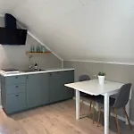 Modern, Small