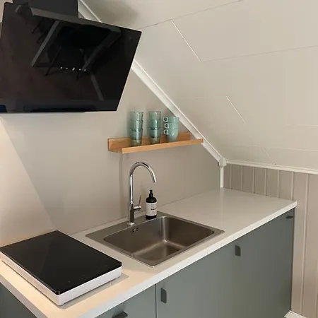 Modern, Small