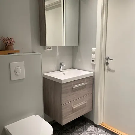 Modern, Small *